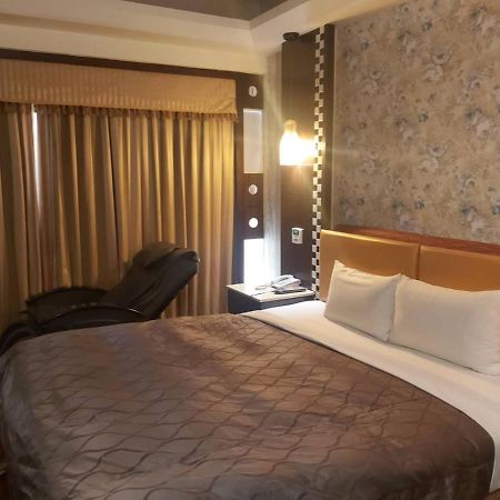 Chateau Motel Kaohsiung Dış mekan fotoğraf