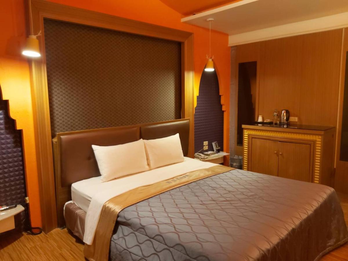 Chateau Motel Kaohsiung Dış mekan fotoğraf